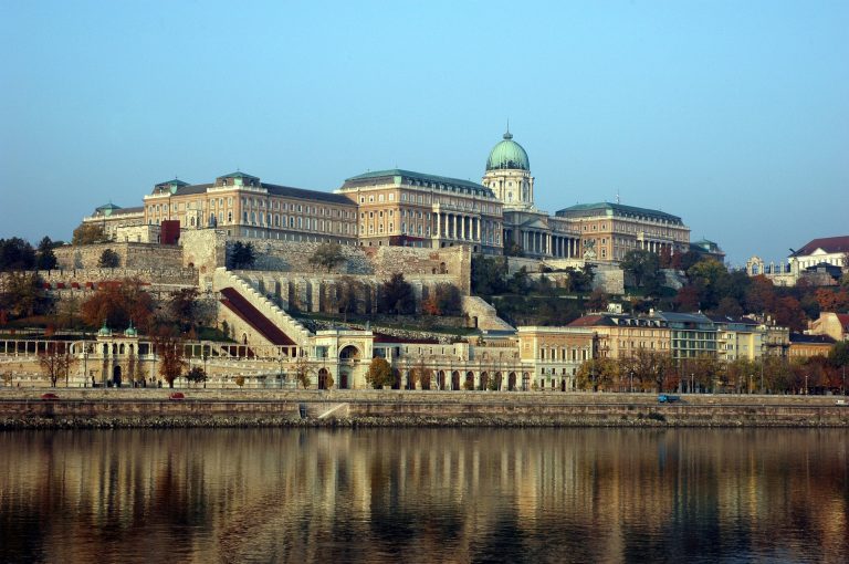 Vrch Budín s Královským palácem