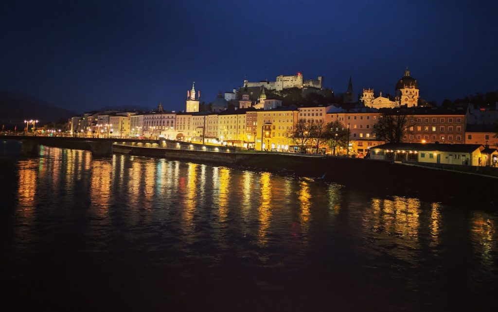 Večerní pohled na Hohensalzburg